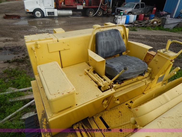 image for item G3236 1967 International 250B track loader