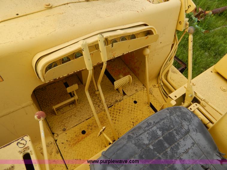 image for item G3236 1967 International 250B track loader