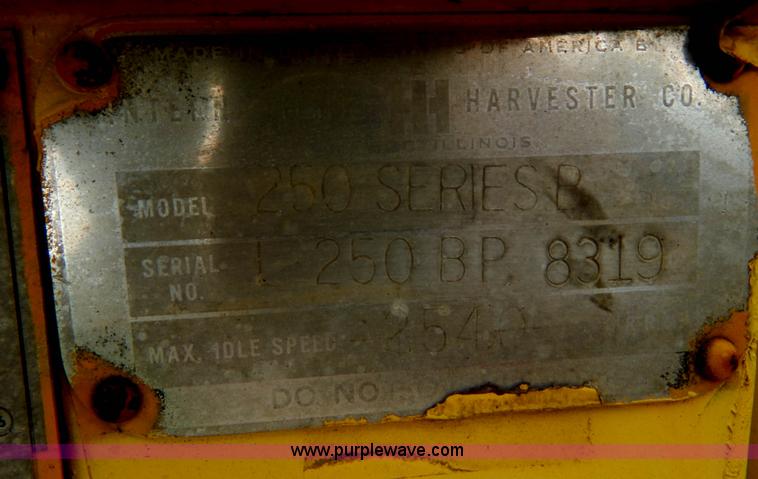 image for item G3236 1967 International 250B track loader