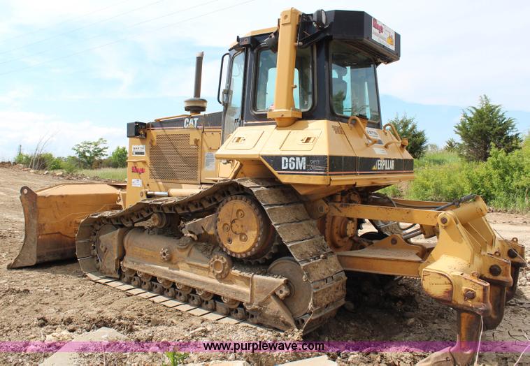 image for item G5086 1998 Caterpillar D6M XL dozer
