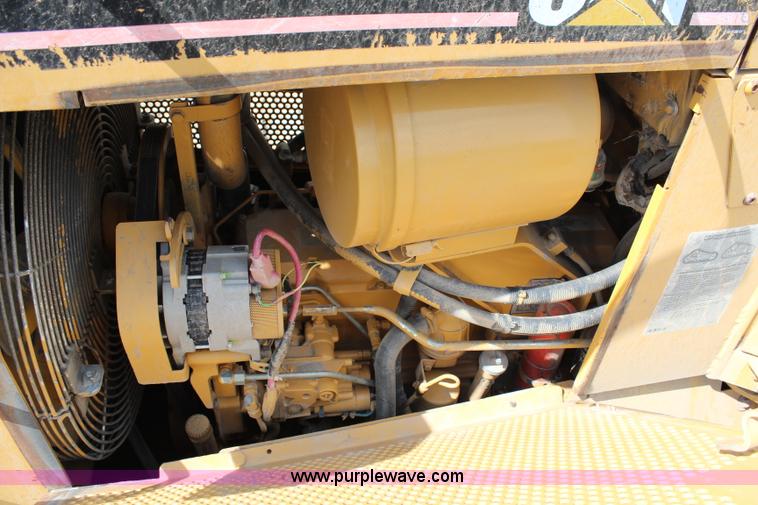 image for item G5086 1998 Caterpillar D6M XL dozer