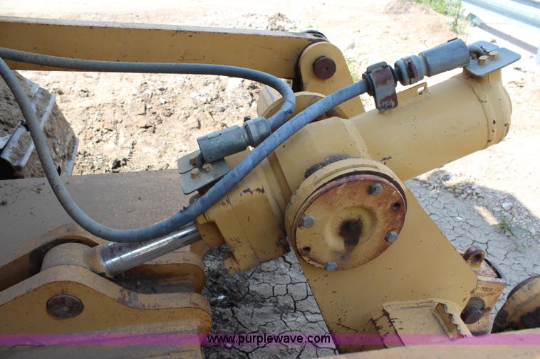 image for item G5086 1998 Caterpillar D6M XL dozer