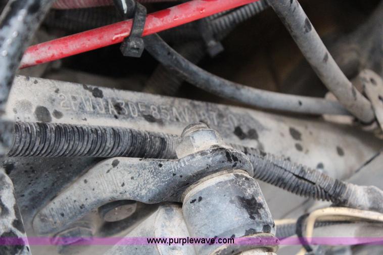 image for item G5089 2005 Sterling A9500 semi truck