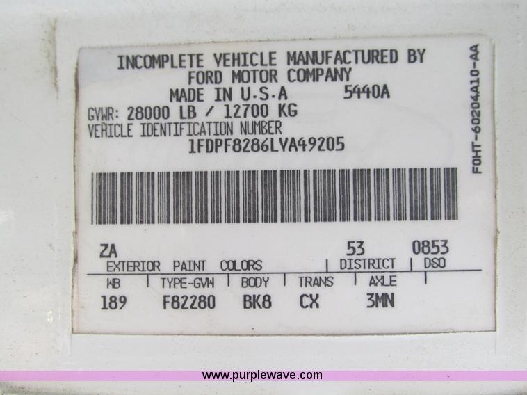 image for item G5145 1990 Ford F800 truck cab and chassis