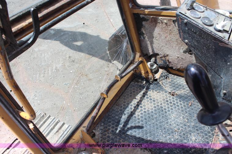 image for item G5153 1988 Fiat-Allis FE20 LC excavator