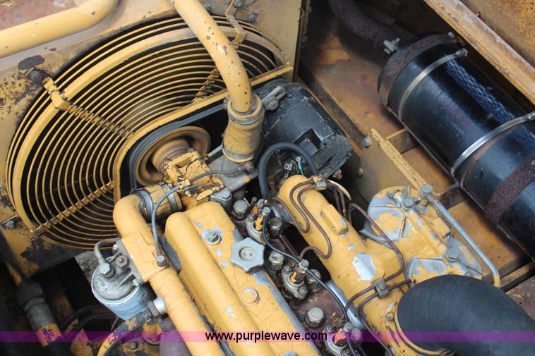 image for item G5153 1988 Fiat-Allis FE20 LC excavator