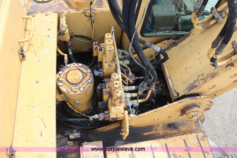 image for item G5153 1988 Fiat-Allis FE20 LC excavator