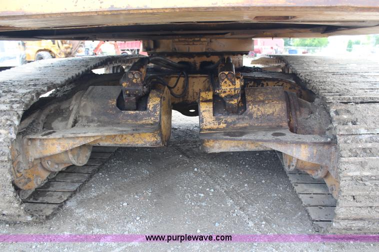 image for item G5153 1988 Fiat-Allis FE20 LC excavator