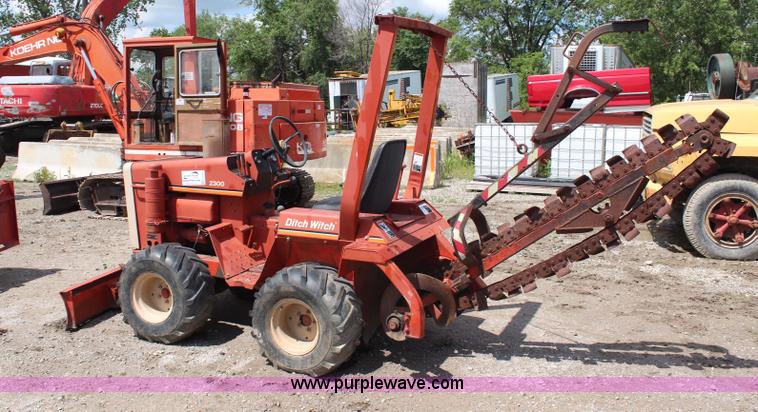 image for item G5155 Ditch Witch 2300 trencher