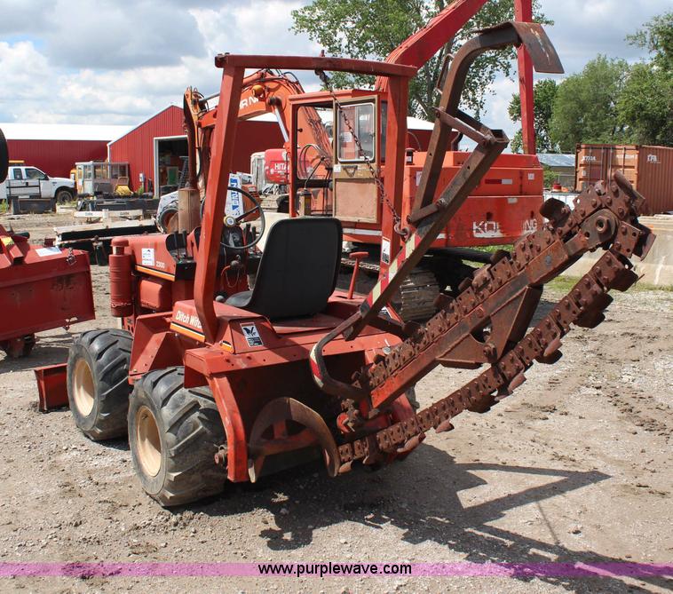 image for item G5155 Ditch Witch 2300 trencher
