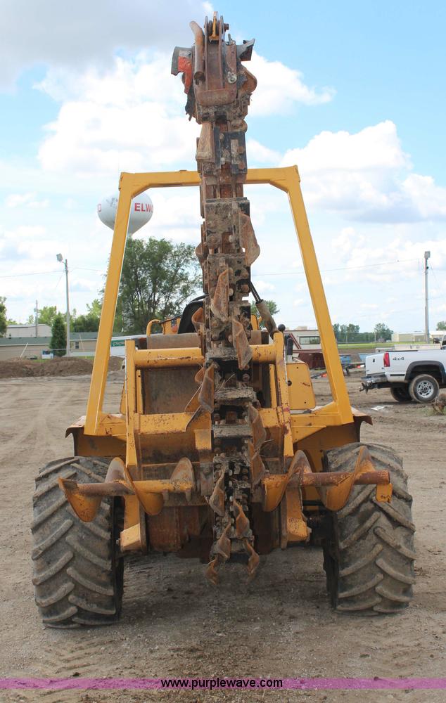 image for item G5159 2003 Vermeer V8550A trencher