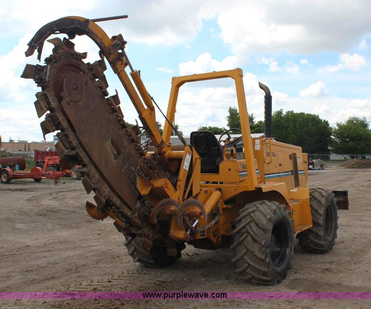 image for item G5159 2003 Vermeer V8550A trencher