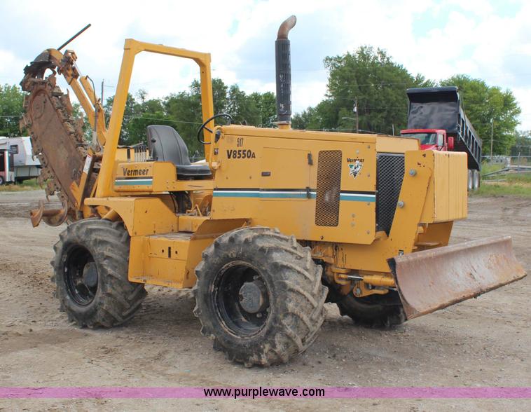 image for item G5159 2003 Vermeer V8550A trencher
