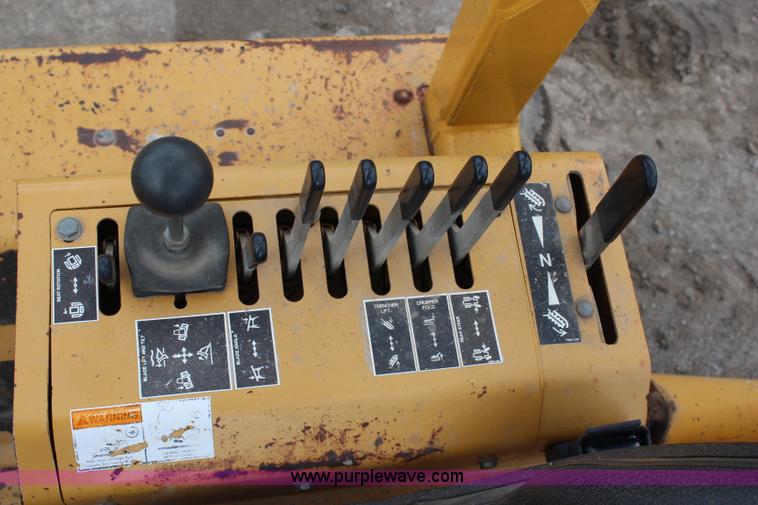 image for item G5159 2003 Vermeer V8550A trencher