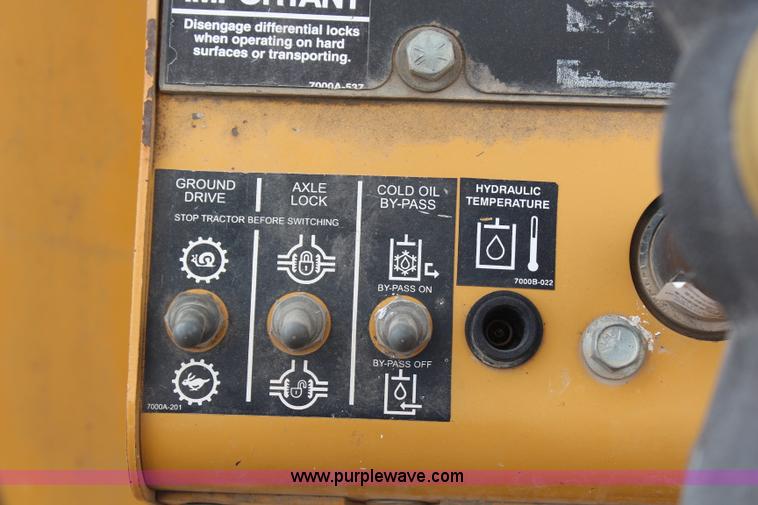 image for item G5159 2003 Vermeer V8550A trencher