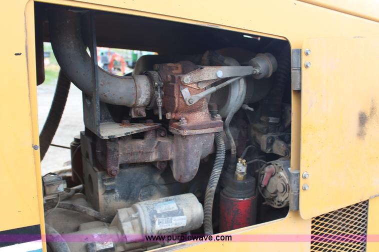 image for item G5159 2003 Vermeer V8550A trencher