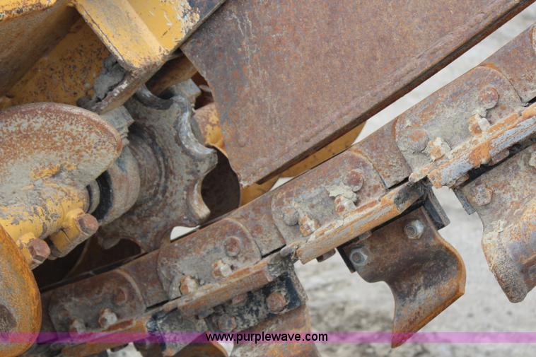 image for item G5159 2003 Vermeer V8550A trencher