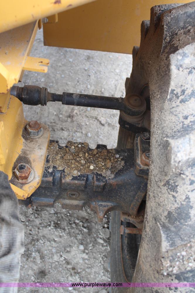 image for item G5159 2003 Vermeer V8550A trencher