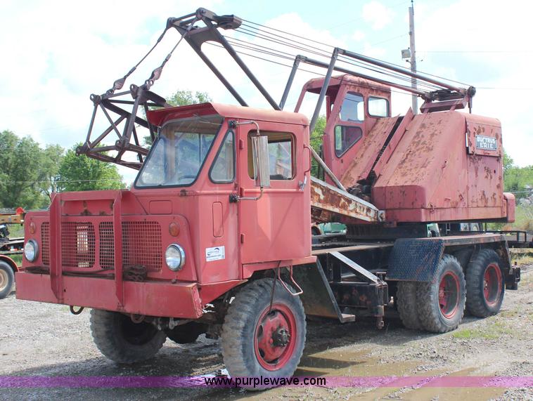 image for item G5165 Bucyrus Erie 11B crane