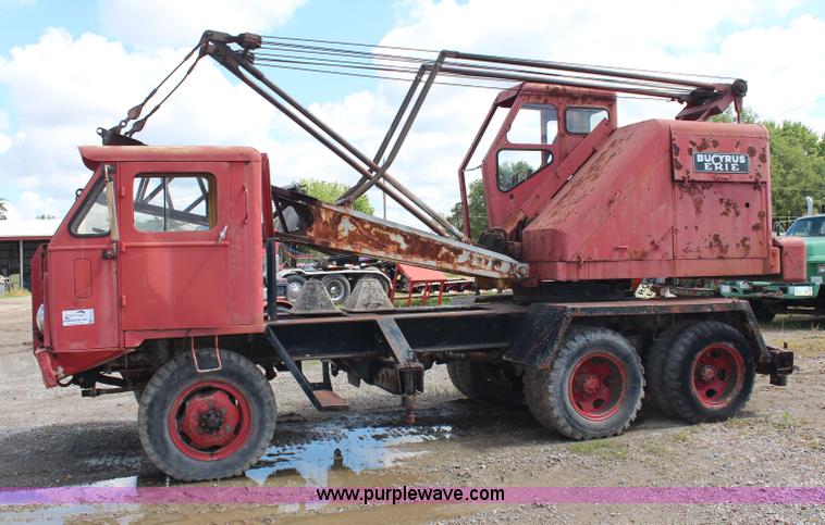 image for item G5165 Bucyrus Erie 11B crane