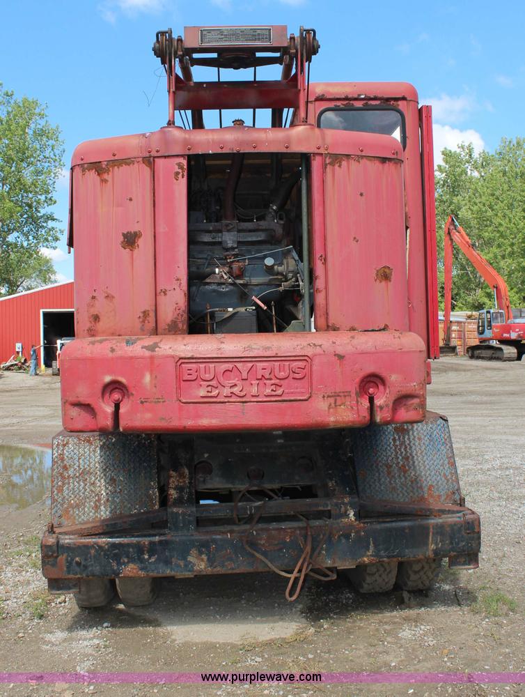 image for item G5165 Bucyrus Erie 11B crane