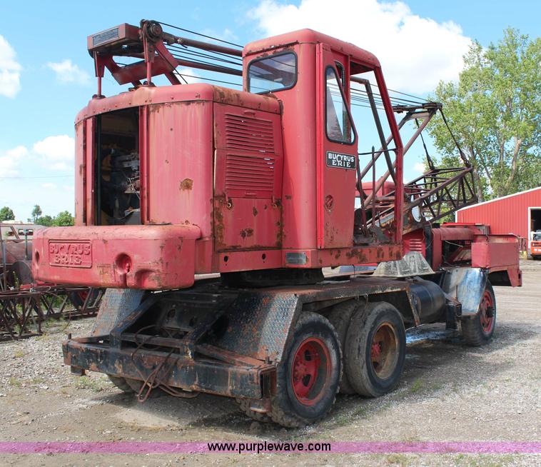 image for item G5165 Bucyrus Erie 11B crane