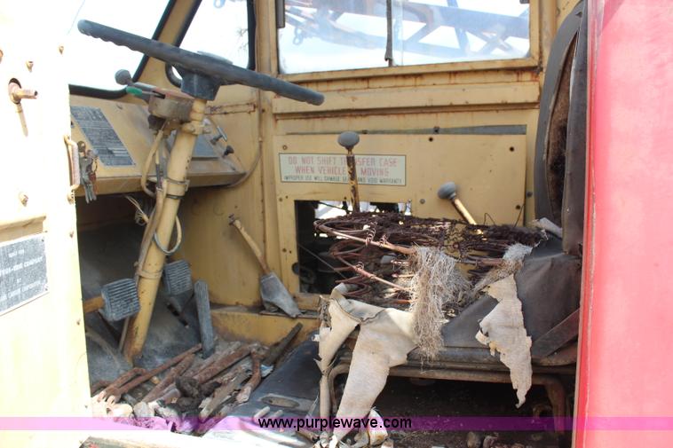 image for item G5165 Bucyrus Erie 11B crane