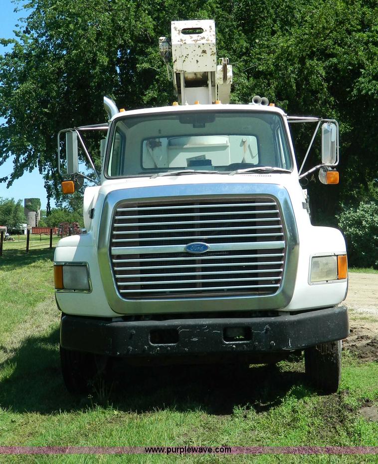 image for item G7876 1988 Ford L9000 AeroMax boom truck