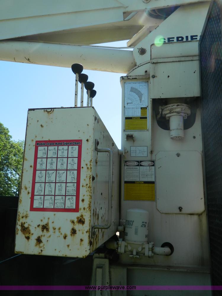 image for item G7876 1988 Ford L9000 AeroMax boom truck