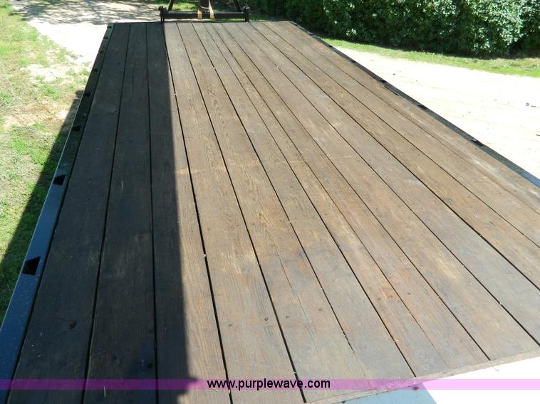 image for item G7876 1988 Ford L9000 AeroMax boom truck