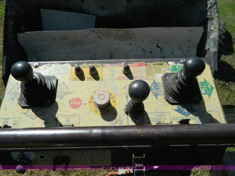 image for item G7877 1997 Terex TB60 telehandler