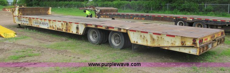 image for item G8683 2006 Trail King trailer