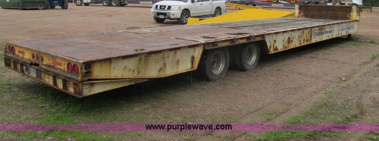 image for item G8683 2006 Trail King trailer