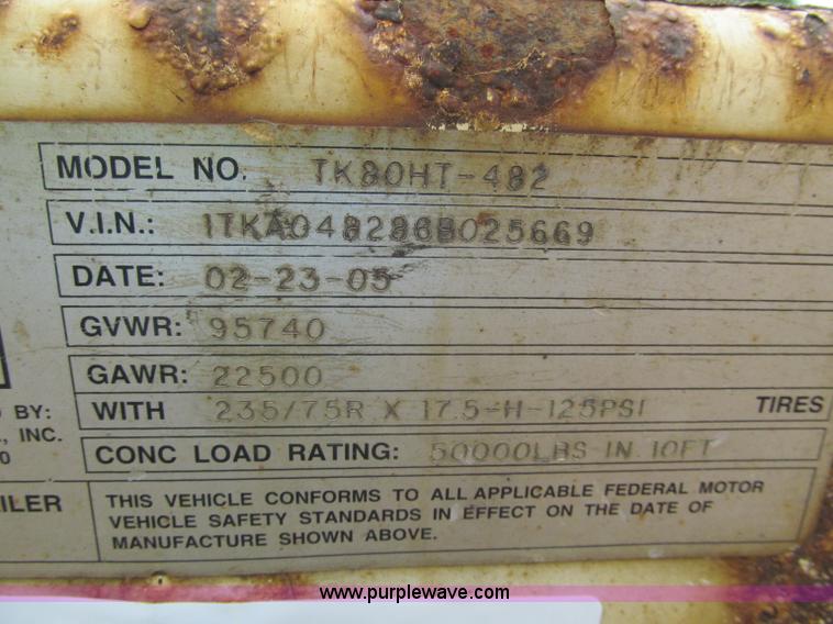 image for item G8683 2006 Trail King trailer