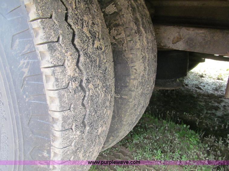 image for item G8684 2006 Landoll 930B trailer