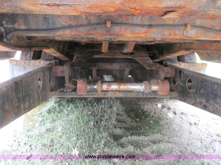 image for item G8684 2006 Landoll 930B trailer