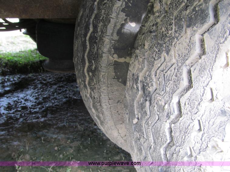 image for item G8684 2006 Landoll 930B trailer