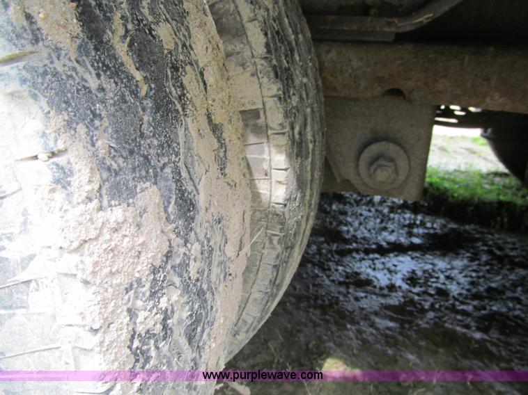 image for item G8684 2006 Landoll 930B trailer