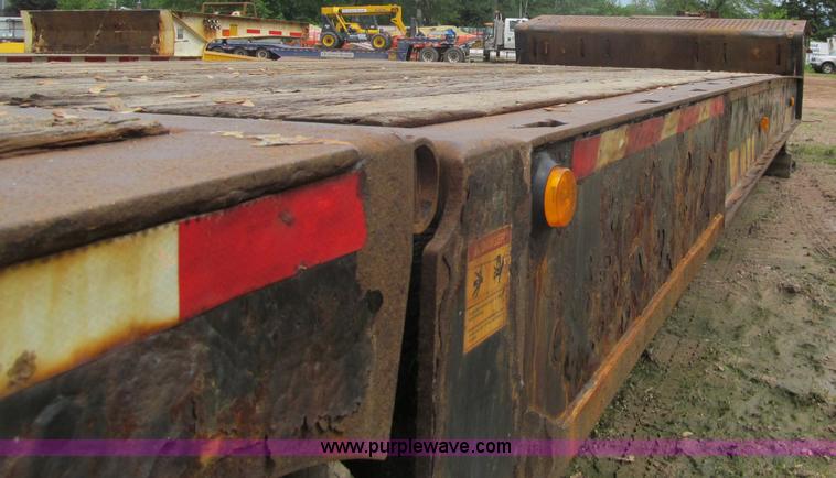 image for item G8684 2006 Landoll 930B trailer