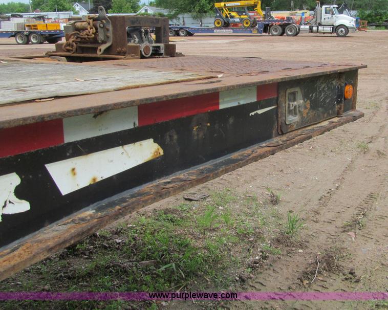 image for item G8684 2006 Landoll 930B trailer