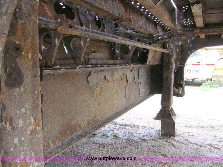 image for item G8684 2006 Landoll 930B trailer