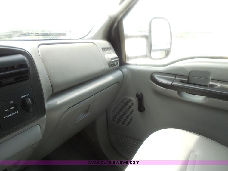 image for item H3116 2007 Ford F550 XL Super Duty service truck