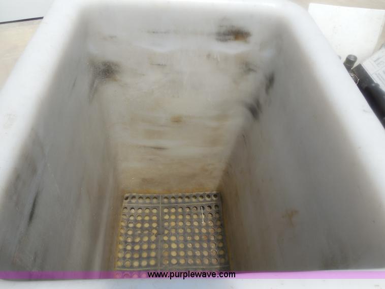 image for item H3116 2007 Ford F550 XL Super Duty service truck