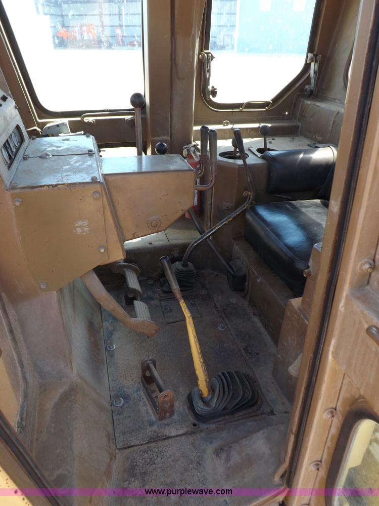 image for item H7107 1978 Caterpillar D7G dozer