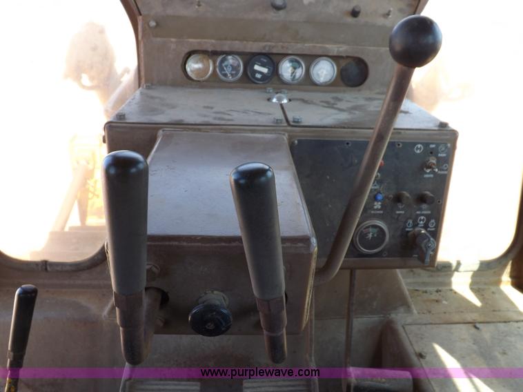 image for item H7107 1978 Caterpillar D7G dozer
