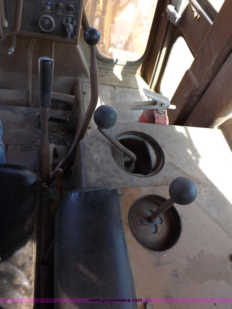 image for item H7107 1978 Caterpillar D7G dozer