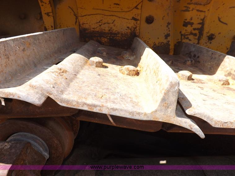 image for item H7107 1978 Caterpillar D7G dozer