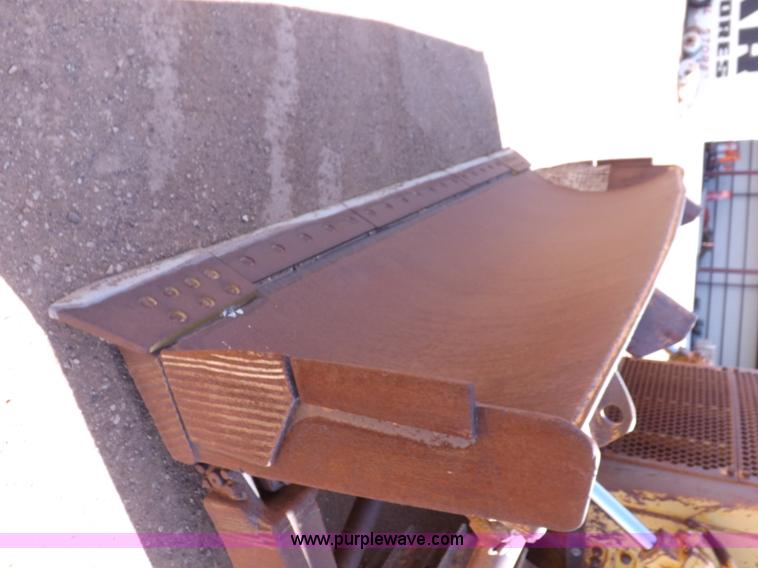 image for item H7107 1978 Caterpillar D7G dozer