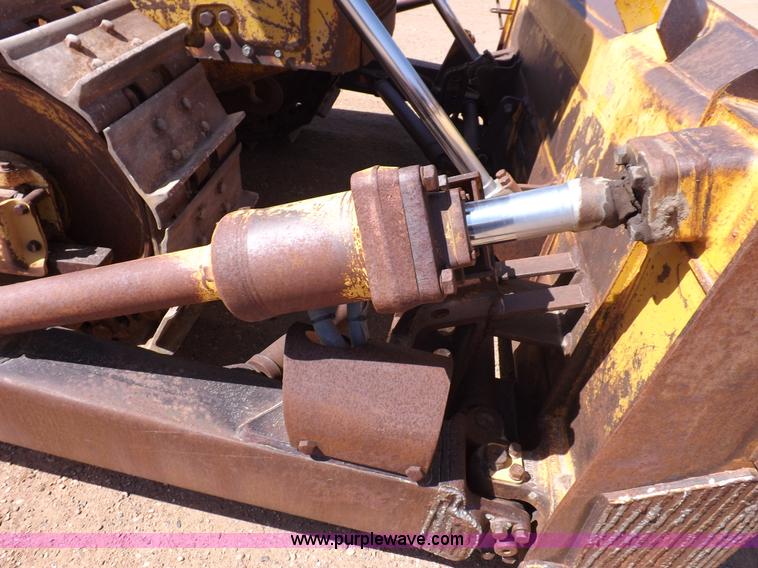 image for item H7107 1978 Caterpillar D7G dozer