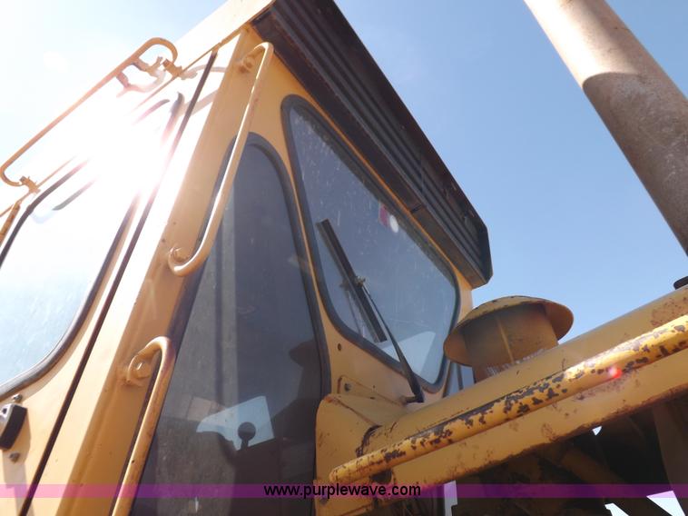 image for item H7107 1978 Caterpillar D7G dozer